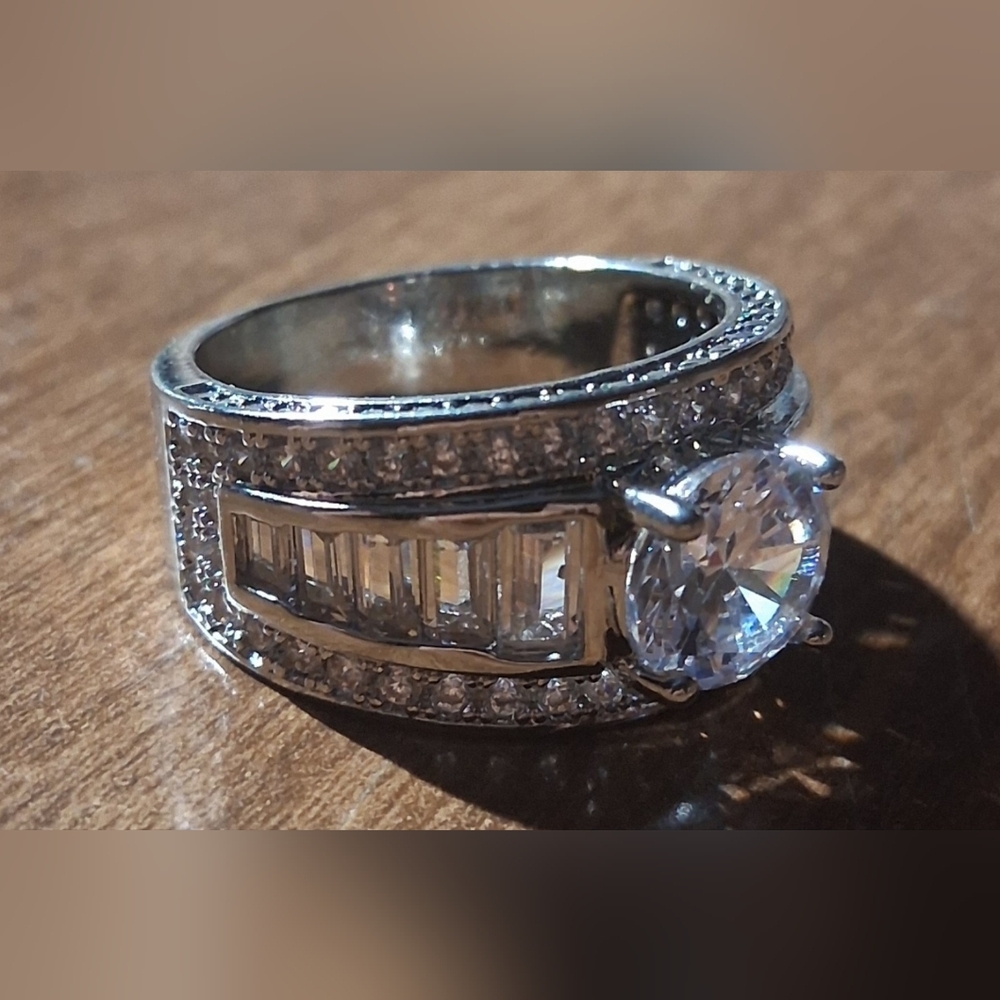 Elegant Silver CZ Women's Ring